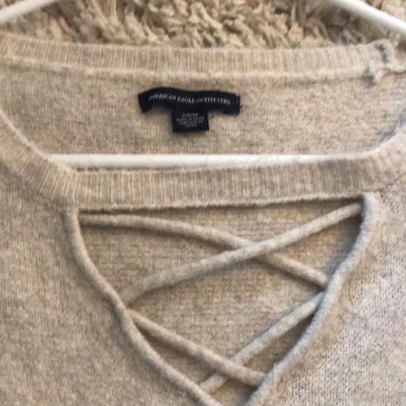 American Eagle White Sweater/Shirt - Picture 2 of 3